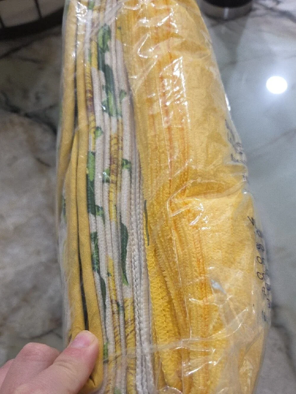 Yellow Sunflower Oven Mitt Set